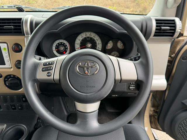 ＦＪクルーザー ベースグレード　ナビ　ＥＴＣ　バックカメラ　夏・冬タイヤホイール付き　ＡＴ車（27枚目）