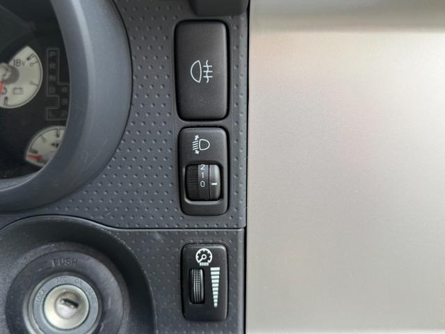 ＦＪクルーザー ベースグレード　ナビ　ＥＴＣ　バックカメラ　夏・冬タイヤホイール付き　ＡＴ車（32枚目）