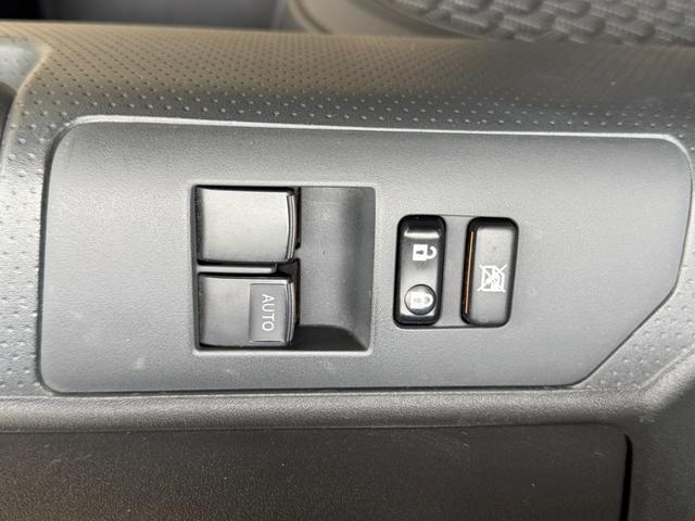 ＦＪクルーザー ベースグレード　ナビ　ＥＴＣ　バックカメラ　夏・冬タイヤホイール付き　ＡＴ車（36枚目）