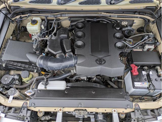 ＦＪクルーザー ベースグレード　ナビ　ＥＴＣ　バックカメラ　夏・冬タイヤホイール付き　ＡＴ車（45枚目）