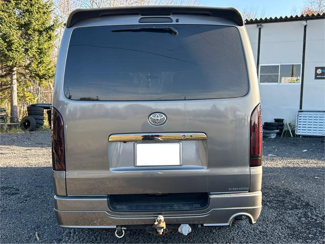 ハイエースバン 　４ＷＤ　ＥＴＣ　バックカメラ　ナビ　両側スライドドア　ＡＴ　Ｂｌｕｅｔｏｏｔｈ　エアコン　パワーウィンドウ　運転席エアバッグ（6枚目）