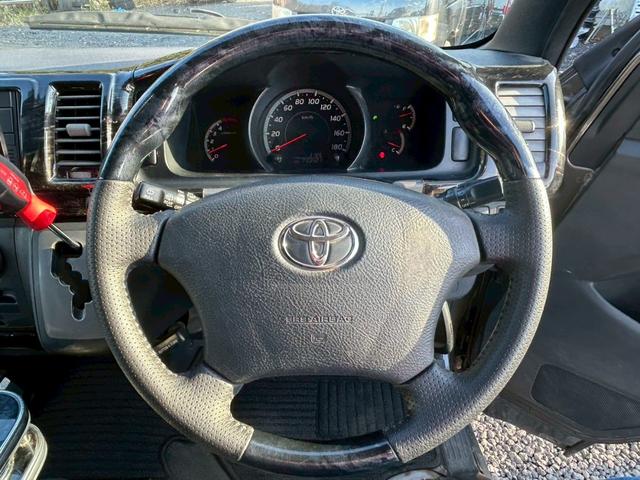 ハイエースバン 　４ＷＤ　ＥＴＣ　バックカメラ　ナビ　両側スライドドア　ＡＴ　Ｂｌｕｅｔｏｏｔｈ　エアコン　パワーウィンドウ　運転席エアバッグ（15枚目）