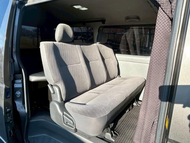 ハイエースバン 　４ＷＤ　ＥＴＣ　バックカメラ　ナビ　両側スライドドア　ＡＴ　Ｂｌｕｅｔｏｏｔｈ　エアコン　パワーウィンドウ　運転席エアバッグ（19枚目）