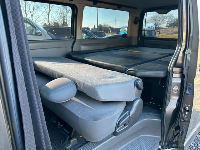 ハイエースバン 　４ＷＤ　ＥＴＣ　バックカメラ　ナビ　両側スライドドア　ＡＴ　Ｂｌｕｅｔｏｏｔｈ　エアコン　パワーウィンドウ　運転席エアバッグ（23枚目）