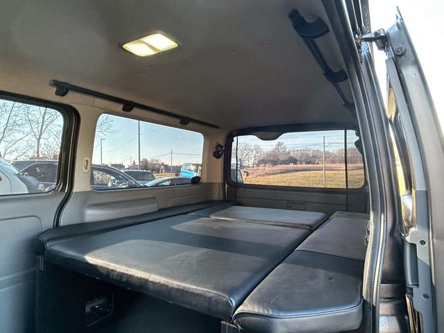 ハイエースバン 　４ＷＤ　ＥＴＣ　バックカメラ　ナビ　両側スライドドア　ＡＴ　Ｂｌｕｅｔｏｏｔｈ　エアコン　パワーウィンドウ　運転席エアバッグ（24枚目）