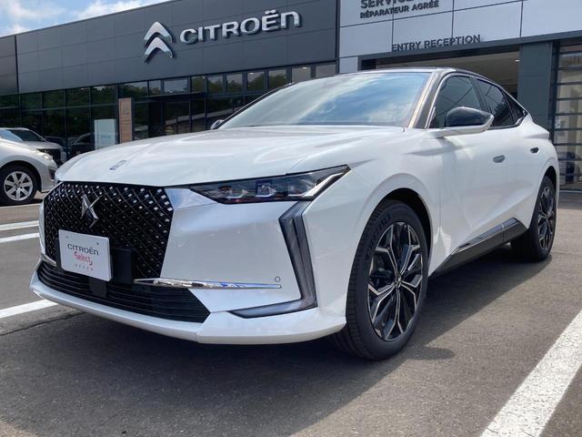 ＤＳ４ リヴォリ　Ｅ－テンス　当社試乗車　パッケージＯＰ付　電動黒革シート　ステアリングヒーター　ＦＯＣＡＬ　ＥＬＥＣＴＲＡスピーカー　シートヒーター／クーラー　ＤＳマトリクスＬＥＤ　純正ナビ　純正１９ＡＷ（59枚目）