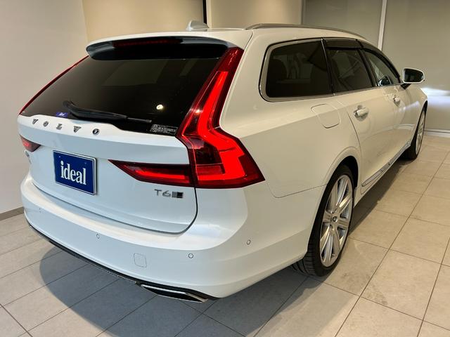 Ｖ９０ Ｔ６　ＡＷＤ　インスクリプション　サンルーフ　電動茶革シート　フルセグナビ　アクティブクルーズＣ　純正２０Ｗ　シートヒーター　レーンアシスト　衝突軽減　パークアシスト　カープレイ　Ｂｌｕｅｔｏｏｔｈ接続　ＥＴＣ（4枚目）