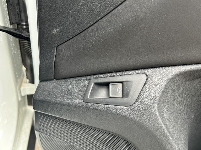 Ｔ－ロック ＴＤＩ　Ｒライン　ＬＥＤライト　純正ナビ　アクティブクルコン　前後ソナー　ＥＴＣ２．０　バックカメラ　ディスプレイオーディオ　ブラインドスポット　アイドリングストップ（46枚目）
