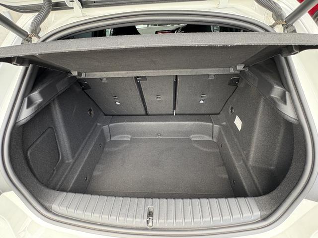 １シリーズ Ｍ１３５ｉ　ｘＤｒｉｖｅ　Ｍスポーツ専用シート　ＬＥＤ　純正ナビ　ＡＣＣ　バックカメラ　シートヒーター　純正１８インチＡＷ　冬タイヤ付き　レーンアシスト　ＥＴＣ　電動リアゲート　Ｂｌｕｅｔｏｏｔｈ接続（14枚目）