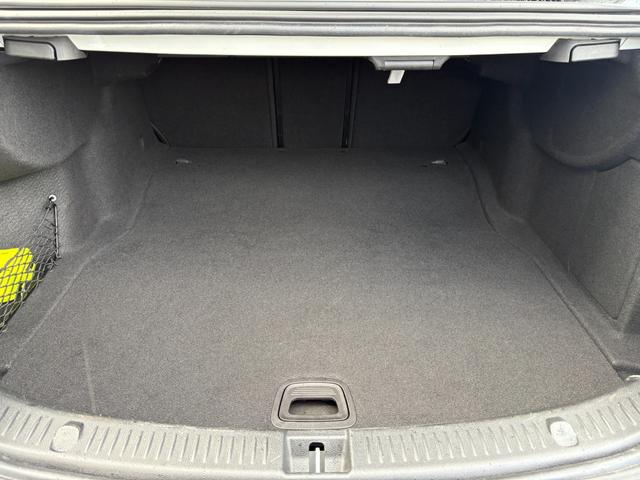 MERCEDES BENZ E-CLASS E200 4MATIC AVANTGARDE