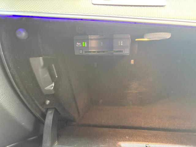 MERCEDES BENZ E-CLASS E200 4MATIC AVANTGARDE