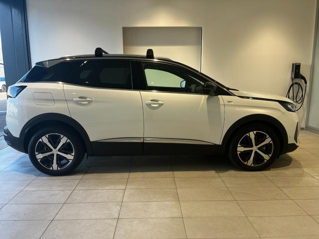 ３００８ ＧＴ　ブルーＨＤｉ　フルセグナビ　本州仕入　パノラミックサンルーフ　電動半革シート　純正１８インチＡＷ　アクティブクルコン　ＬＥＤライト　ＡｐｐｌｅＣａｒＰｌａｙ　ＥＴＣ　Ｂｌｕｅｔｏｏｔｈ接続（5枚目）