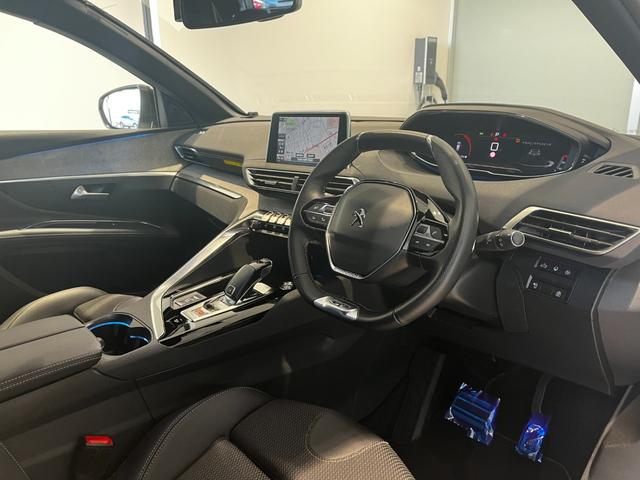 ３００８ ＧＴ　ブルーＨＤｉ　フルセグナビ　本州仕入　パノラミックサンルーフ　電動半革シート　純正１８インチＡＷ　アクティブクルコン　ＬＥＤライト　ＡｐｐｌｅＣａｒＰｌａｙ　ＥＴＣ　Ｂｌｕｅｔｏｏｔｈ接続（10枚目）