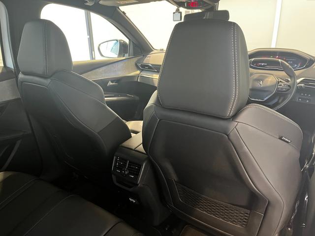 ３００８ ＧＴ　ブルーＨＤｉ　フルセグナビ　本州仕入　パノラミックサンルーフ　電動半革シート　純正１８インチＡＷ　アクティブクルコン　ＬＥＤライト　ＡｐｐｌｅＣａｒＰｌａｙ　ＥＴＣ　Ｂｌｕｅｔｏｏｔｈ接続（12枚目）