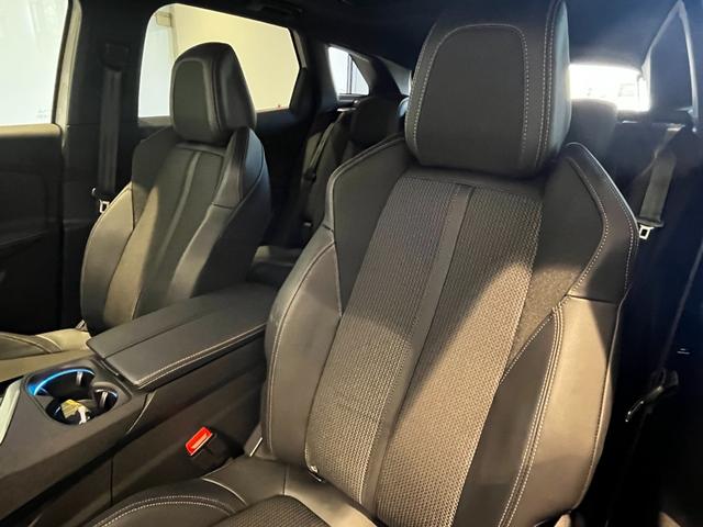 ３００８ ＧＴ　ブルーＨＤｉ　フルセグナビ　本州仕入　パノラミックサンルーフ　電動半革シート　純正１８インチＡＷ　アクティブクルコン　ＬＥＤライト　ＡｐｐｌｅＣａｒＰｌａｙ　ＥＴＣ　Ｂｌｕｅｔｏｏｔｈ接続（19枚目）