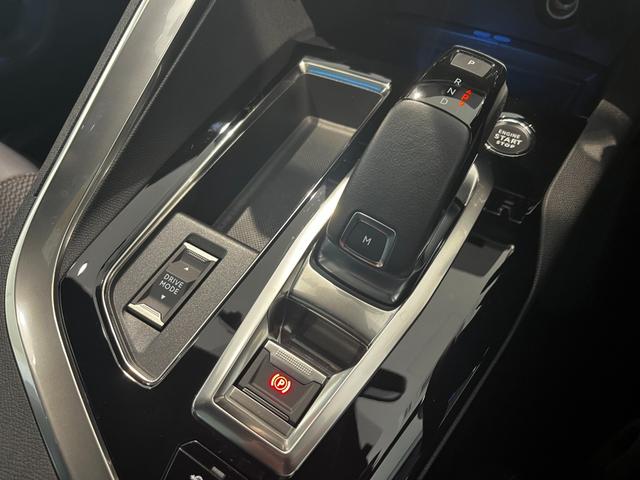 ３００８ ＧＴ　ブルーＨＤｉ　フルセグナビ　本州仕入　パノラミックサンルーフ　電動半革シート　純正１８インチＡＷ　アクティブクルコン　ＬＥＤライト　ＡｐｐｌｅＣａｒＰｌａｙ　ＥＴＣ　Ｂｌｕｅｔｏｏｔｈ接続（52枚目）