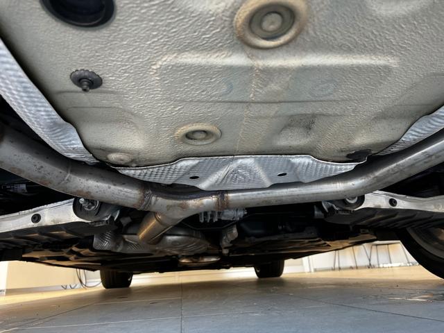 内装クリーニングも施しております。内装の綺麗なお車は気持ちが良くオススメさせていただく１つのポイントになっております。