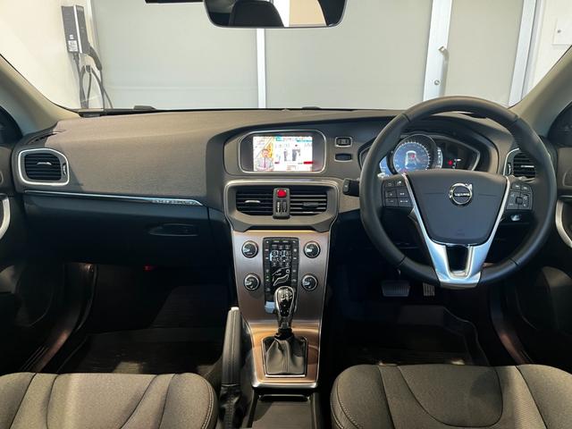 内装クリーニングも施しております。内装の綺麗なお車は気持ちが良くオススメさせていただく１つのポイントになっております。