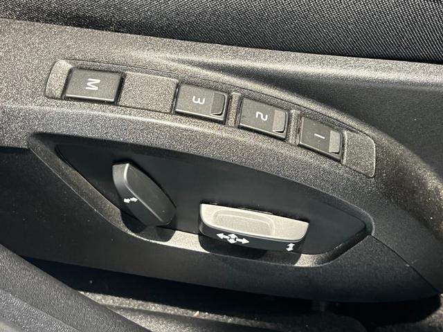 時間や距離などの都合で実車をご覧になれないお客様には、私共がお客様の目の代わりとなり、お車を確認させて頂きます。詳細に写真を撮影しメールにてお送りさせていただきます。お気軽にお申し付け下さい。