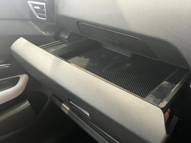 Ｃ４ マックス　ハイブリッド　純正ナビ　ＡＣＣ　電動シート　シートヒーター　バックカメラ　ＨＵＤ　電動ランバーサポート　レーンキープアシスト　アクティブセーフブレーキ　ブラインドスポットモニター　ＬＥＤライト　純正１７インチＡＷ（62枚目）