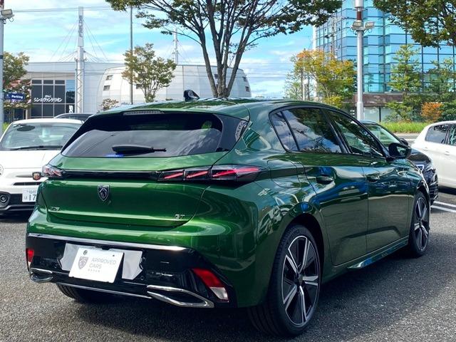 ３０８ ＧＴ　ブルーＨＤｉ　純正ナビ　アルカンターラシート　アダプティブクルーズコントロール　ＬＥＤ・ＣａｒＰｌａｙ　ブラインドスポットモニター　バックカメラ　シートヒーター（8枚目）