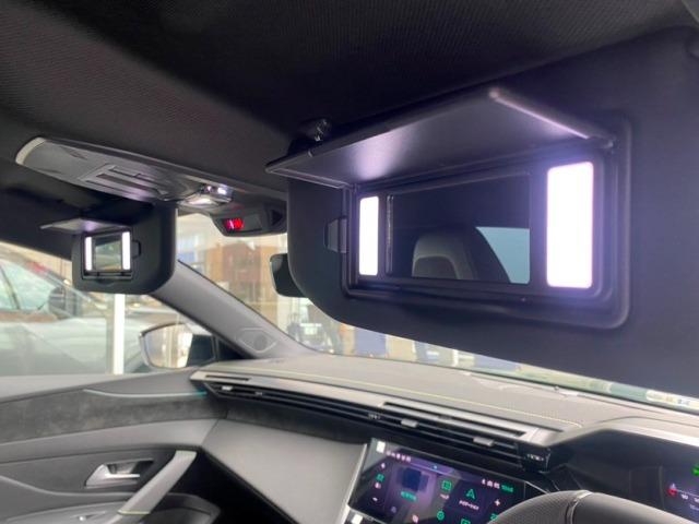 ３０８ ＧＴ　ブルーＨＤｉ　純正ナビ　アルカンターラシート　アダプティブクルーズコントロール　ＬＥＤ・ＣａｒＰｌａｙ　ブラインドスポットモニター　バックカメラ　シートヒーター（17枚目）