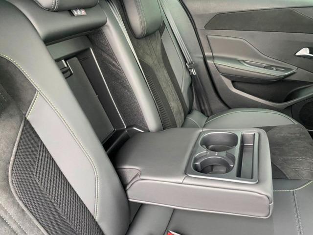 ３０８ ＧＴ　ブルーＨＤｉ　純正ナビ　アルカンターラシート　アダプティブクルーズコントロール　ＬＥＤ・ＣａｒＰｌａｙ　ブラインドスポットモニター　バックカメラ　シートヒーター（48枚目）