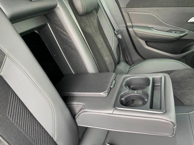 ３０８ ＧＴ　ブルーＨＤｉ　純正ナビ　アルカンターラシート　アダプティブクルーズコントロール　ＬＥＤ・ＣａｒＰｌａｙ　ブラインドスポットモニター　バックカメラ　シートヒーター（49枚目）