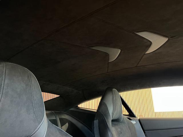 　右Ｈ　ＤＢＳ　Ｓｕｐｅｒｌｅｇｇｅｒａ　外装フルカーボン　ハーフプロテクション施工済　内装トリムインレイカーボン　スポーツプラスシート　Ｔｅｎ　Ｔｗｉｎ　Ｓｐｏｋｅ　Ｇｌｏｓｓ　Ｂｌａｃｋ　ＤＴ(18枚目)