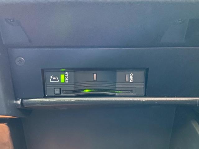 ジープ・レネゲード トレイルホーク　４ＷＤ　ドライブレコーダー　クリアランスソナー　オートクルーズコントロール　レーンアシスト　ナビ　オートライト　ＬＥＤヘッドランプ　スマートキー　アイドリングストップ　ＡＴ　盗難防止システム　ＵＳＢ（5枚目）