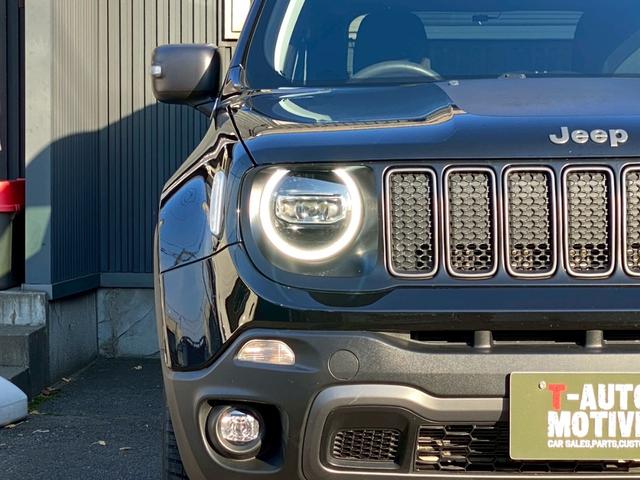 ジープ・レネゲード トレイルホーク　４ＷＤ　ドライブレコーダー　クリアランスソナー　オートクルーズコントロール　レーンアシスト　ナビ　オートライト　ＬＥＤヘッドランプ　スマートキー　アイドリングストップ　ＡＴ　盗難防止システム　ＵＳＢ（17枚目）