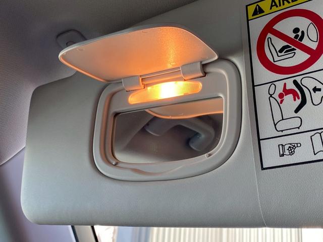 ジープ・レネゲード トレイルホーク　４ＷＤ　ドライブレコーダー　クリアランスソナー　オートクルーズコントロール　レーンアシスト　ナビ　オートライト　ＬＥＤヘッドランプ　スマートキー　アイドリングストップ　ＡＴ　盗難防止システム　ＵＳＢ（32枚目）