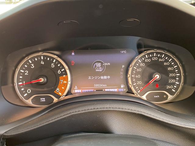 ジープ・レネゲード トレイルホーク　４ＷＤ　ドライブレコーダー　クリアランスソナー　オートクルーズコントロール　レーンアシスト　ナビ　オートライト　ＬＥＤヘッドランプ　スマートキー　アイドリングストップ　ＡＴ　盗難防止システム　ＵＳＢ（38枚目）