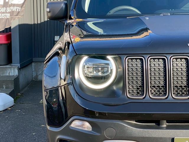 ジープ・レネゲード トレイルホーク　４ＷＤ　ドライブレコーダー　クリアランスソナー　オートクルーズコントロール　レーンアシスト　ナビ　オートライト　ＬＥＤヘッドランプ　スマートキー　アイドリングストップ　ＡＴ　盗難防止システム　ＵＳＢ（63枚目）