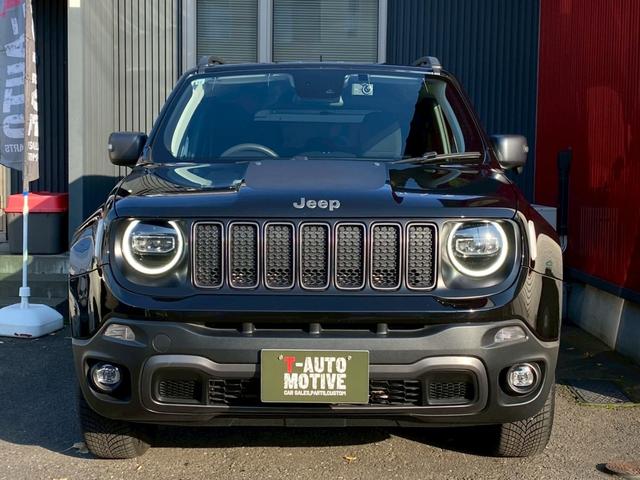 ジープ・レネゲード トレイルホーク　４ＷＤ　ドライブレコーダー　クリアランスソナー　オートクルーズコントロール　レーンアシスト　ナビ　オートライト　ＬＥＤヘッドランプ　スマートキー　アイドリングストップ　ＡＴ　盗難防止システム　ＵＳＢ（66枚目）