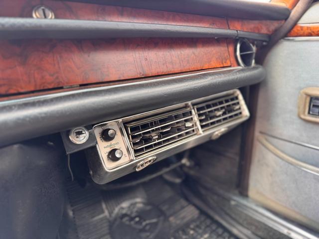 Sクラス 300SEL3.5 左ハンドル AT パワーウインドウ 正規輸入 W109(5枚目)