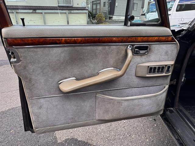 Sクラス 300SEL3.5 左ハンドル AT パワーウインドウ 正規輸入 W109(10枚目)
