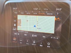 �ʥ��դ���ι�Ԥ�ɥ饤�֤�ڤ����ҤȻ������Ƥ�ƻ�Ǥ��¤����Ȥʤ����������Ȥ��Ƥ���ޤ��� 4