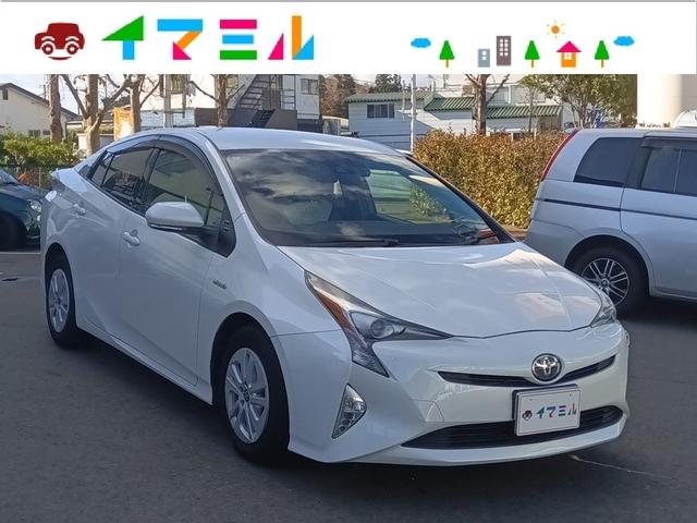 プリウス Ｓ　ワンオーナー　セーフティセンス　純正ナビ　ＴＶ　バックカメラ（2枚目）