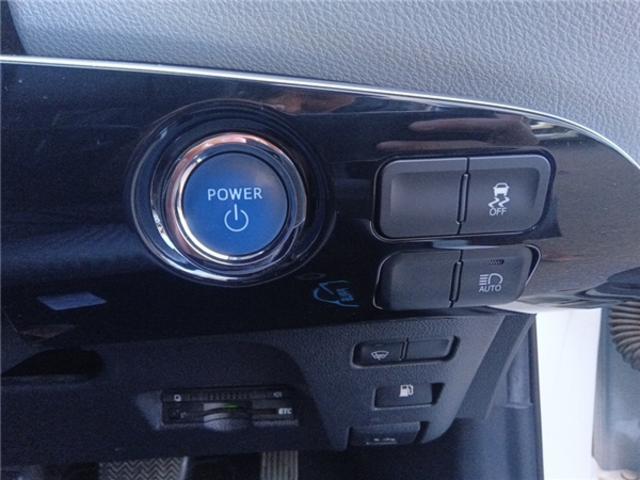 プリウス Ｓ　ワンオーナー　セーフティセンス　純正ナビ　ＴＶ　バックカメラ（9枚目）