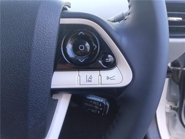 プリウス Ｓ　ワンオーナー　セーフティセンス　純正ナビ　ＴＶ　バックカメラ（12枚目）