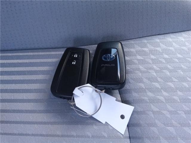 プリウス Ｓ　ワンオーナー　セーフティセンス　純正ナビ　ＴＶ　バックカメラ（15枚目）