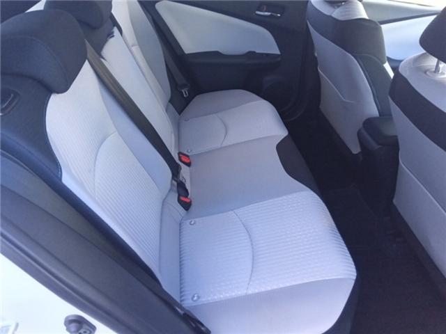 プリウス Ｓ　ワンオーナー　セーフティセンス　純正ナビ　ＴＶ　バックカメラ（22枚目）