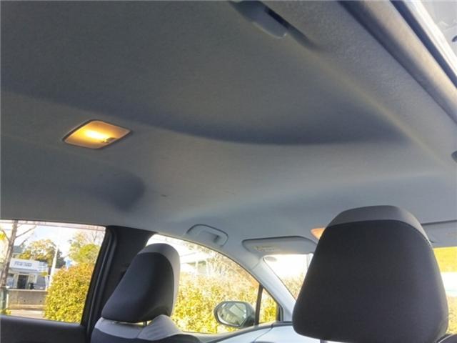 プリウス Ｓ　ワンオーナー　セーフティセンス　純正ナビ　ＴＶ　バックカメラ（24枚目）