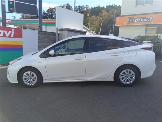 プリウス Ｓ　ワンオーナー　セーフティセンス　純正ナビ　ＴＶ　バックカメラ（33枚目）