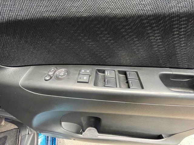 N-BOXカスタム G SSパッケージ 4WD 両側電動スライドドア ナビ TV オートライト HID スマートキー アイドリングストップ 電動格納ミラー ベンチシート CVT 盗難防止システム ABS ESC CD DVD再生 USB(11枚目)