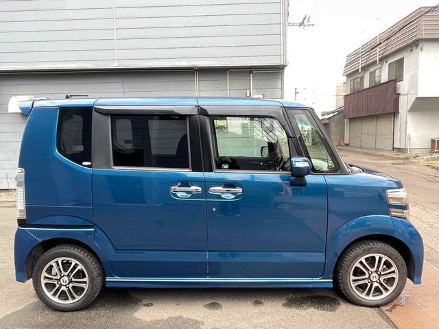 N-BOXカスタム G SSパッケージ 4WD 両側電動スライドドア ナビ TV オートライト HID スマートキー アイドリングストップ 電動格納ミラー ベンチシート CVT 盗難防止システム ABS ESC CD DVD再生 USB(15枚目)