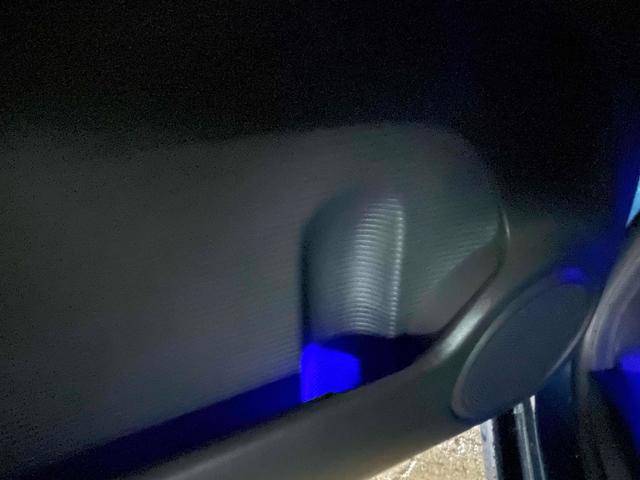 N-BOXカスタム G SSパッケージ 4WD 両側電動スライドドア ナビ TV オートライト HID スマートキー アイドリングストップ 電動格納ミラー ベンチシート CVT 盗難防止システム ABS ESC CD DVD再生 USB(23枚目)