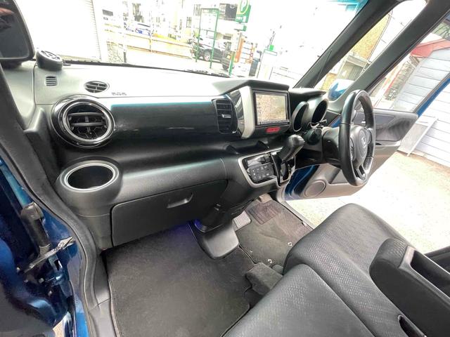 N-BOXカスタム G SSパッケージ 4WD 両側電動スライドドア ナビ TV オートライト HID スマートキー アイドリングストップ 電動格納ミラー ベンチシート CVT 盗難防止システム ABS ESC CD DVD再生 USB(61枚目)