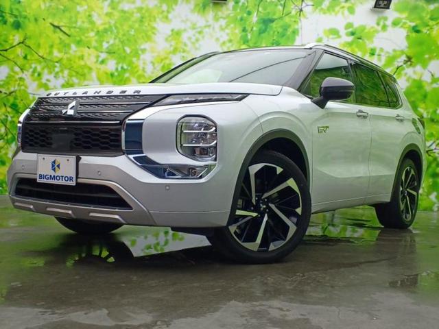 三菱 アウトランダーＰＨＥＶ ４ＷＤ　Ｐ　サンルーフ　ＢＯＳＥ